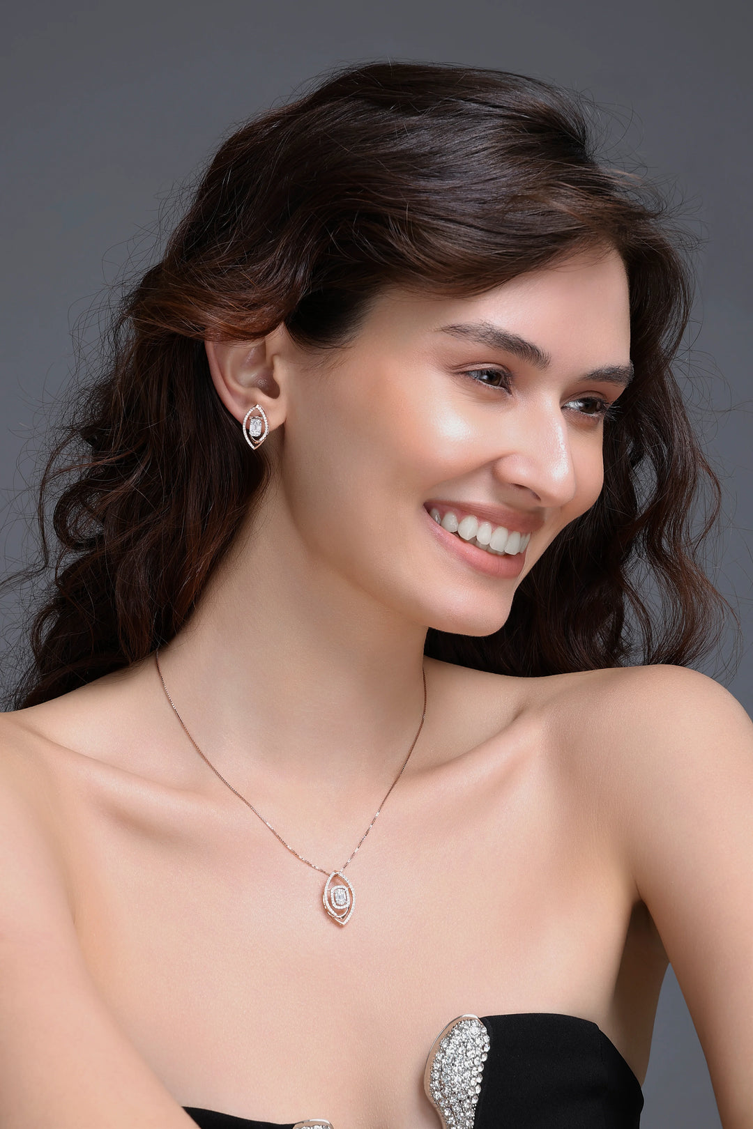 Natural Diamond The Mirage Nova Pendant